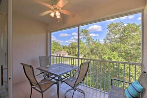 Screened-in Lanai | Outdoor Dining