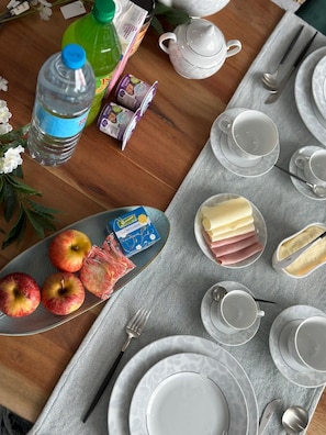 Breakfast meal