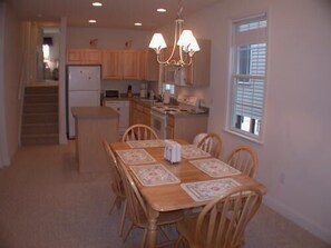 Kitchen & Dining Area