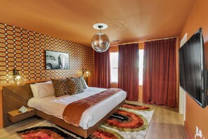 Unit 26 Bedroom 1 - 1 King Size Bed
