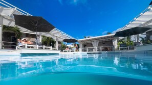 Utomhuspool