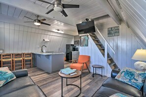 Living Room | Smart TV