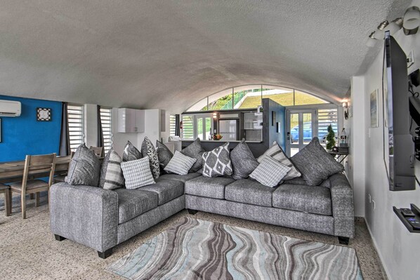 Lounge in the living room in between trips to the Fajardo beaches!