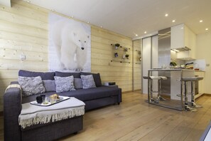 Living and dining room