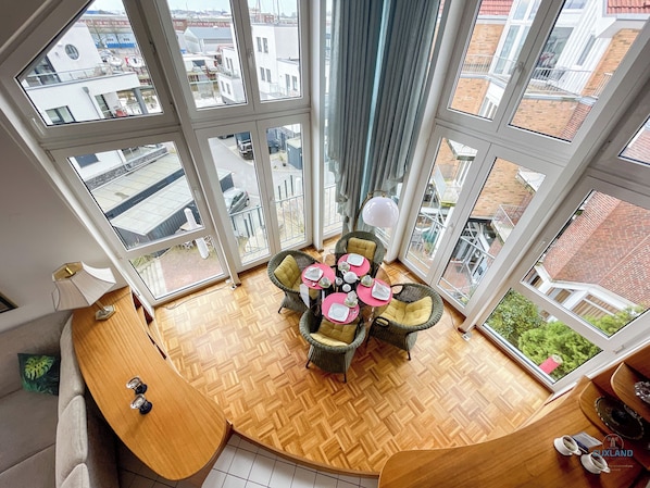 Cuxland-Fewo-Service - City Marina-Wohnzimmer