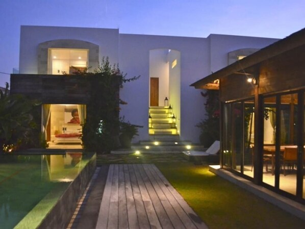 4 Bedroom Villa in the Heart of Seminyak