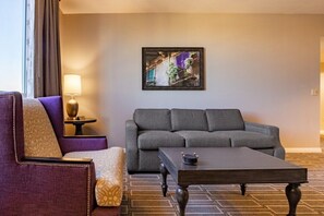 6 Club Wyndham Grand Desert 1 bedroom - living area (3).jpg