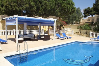 & Mit Charme Ruhige 3 Schlafzimmer, 2 Badezimmer Spanische Villa mit großem privatem Pool 