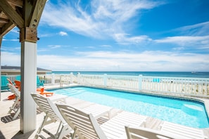 Oceanfront Deck / Pool