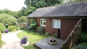 Approaching lodge from Guest gate (via decking steps)