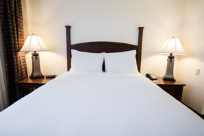 The bedroom has 2 Queen beds.