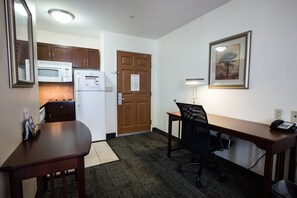 Enjoy your stay in this comfy studio!
