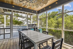 ,Screened Porch,