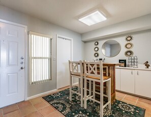 Foyer & Coffee Bar