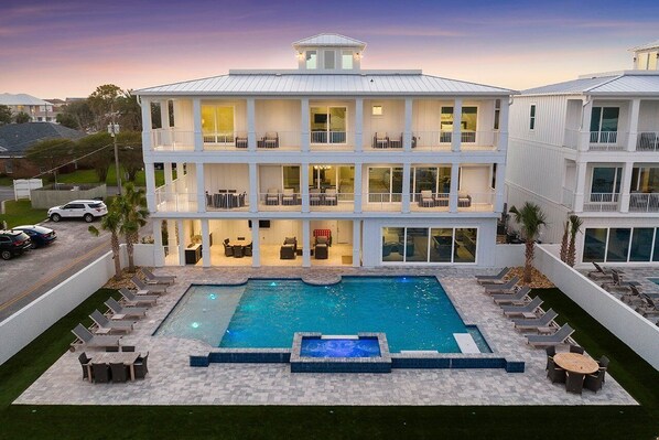 Castawaves - Luxury Vacation Rental House with Private Pool Near Beach in Miramar Beach, FL - Five Star Properties Destin/30A