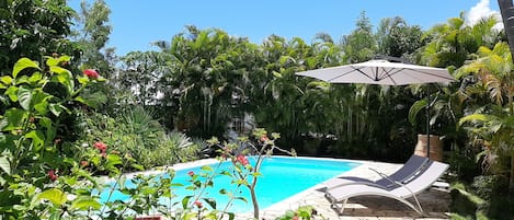 Piscine à proximité du logement.