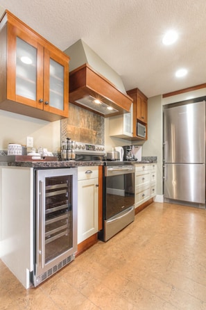 Fully Stocked Kitchen has everything you need for your home away from home! 