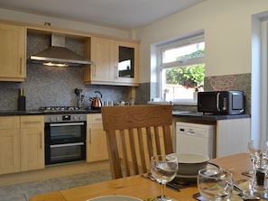 Kitchen and dining area | Alan’s Cottage, Cockermouth