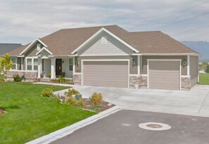 Gorgeous lake view home