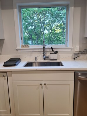 Large sink