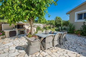 Villa Zapphira Peritheia Corfu barbecue