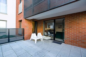Private garden with terrace.