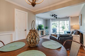 Coligny Villa 8 - Dining Area