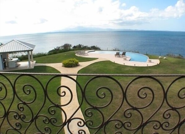 View, Gazebo and Pool