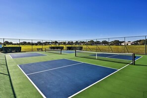 Community Pickleball Courts