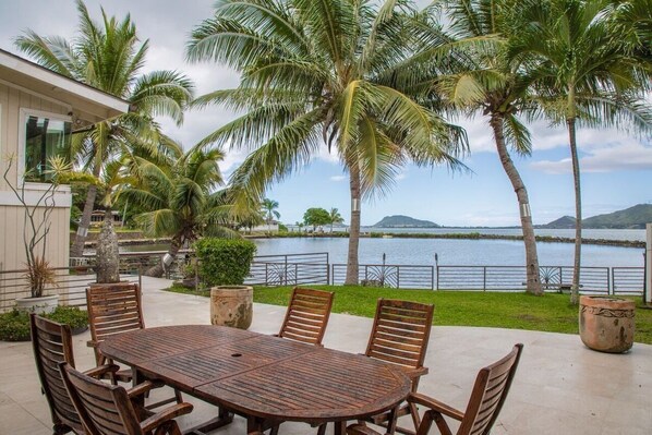 Dine outdoors surrounded by beautiful Kaneohe Bay.