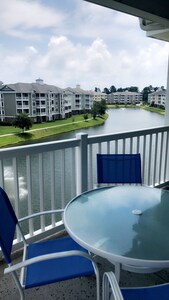 Incredible Clean 3 bedroom condo, lake view  ,furniture, beds, TVs, paint,