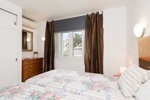 Silver apartment, with community pool and bedroom with double bed
