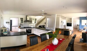 Dining/Kitchen