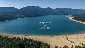 Lake Cle Elum and Speelyi Beach are only 15 minutes away
