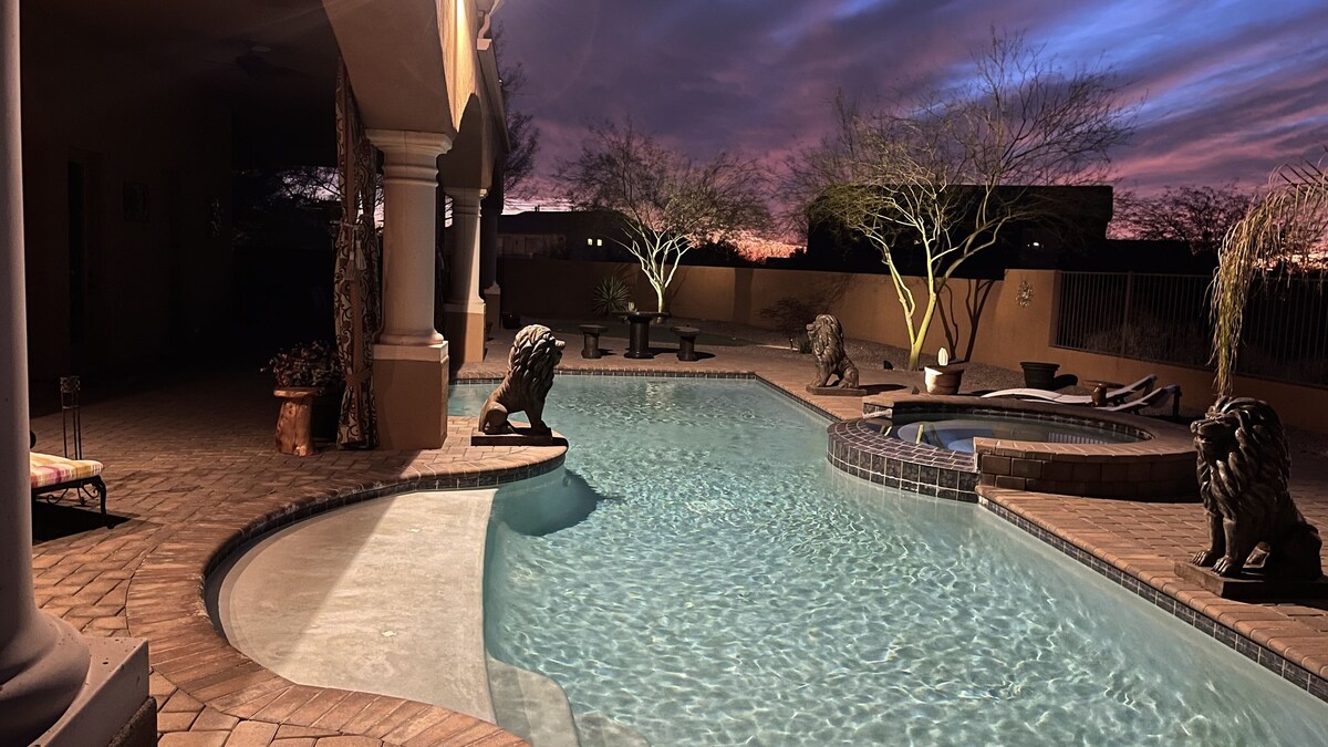 Perfect Vacation Rental. Chaufered Escalade ESV Available for SuperBowl & Golf