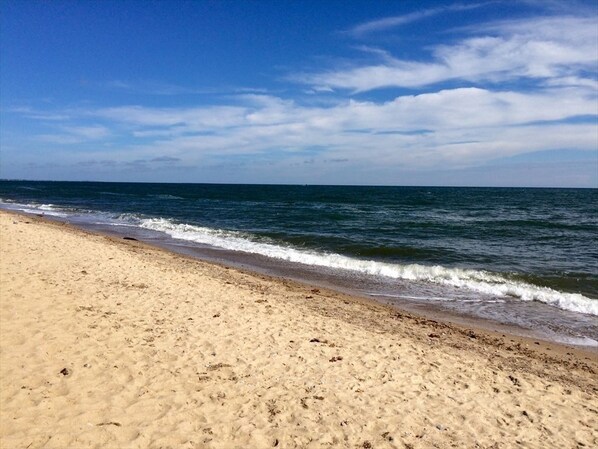 3 Min Walk to our Private Ocean Beach. Gentle surf and 70+F Water in Summer.