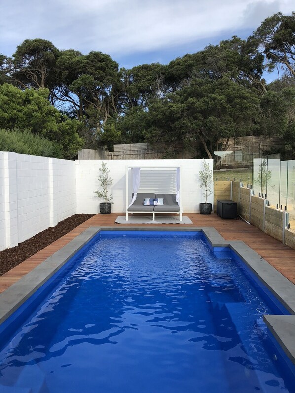 Huge heated 8m x 4m outdoor pool