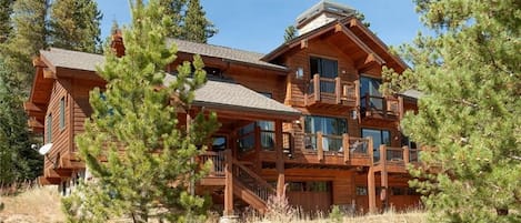 Wildcat Lodge Mountain Retreat 