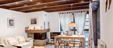 Living room Peülha Totiaran, apartment in Val de Ruda, Baqueira