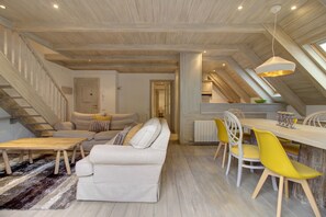 Nice living room of the Varrados by Totiaran apartment at the foot of the slopes