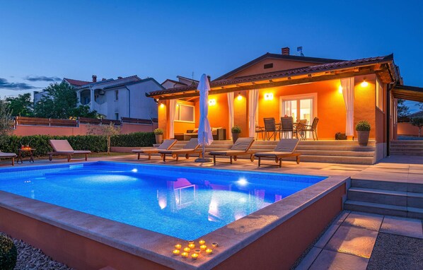 pool