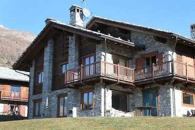 Chalet with wonderful view of Gran Paradiso