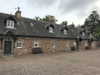 Casas históricas en los impresionantes terrenos de Arniston House. - Cabaña del sicómoro