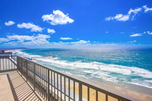 South view of the Crystal Pier from the rooftop area