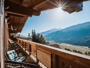 Sky, Light, Mountain, Azure, Wood, Snow, Shade, Tree, Building, Real Estate