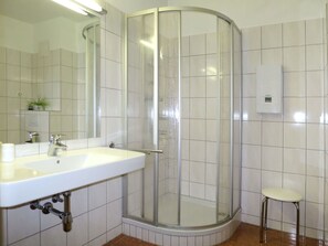 Zapfhahn, Spiegel, Sinken, Armatur, Duschkopf, Gebäude, Badezimmer, Dusche, Duschtür