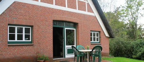 Building, Window, Property, Plant, Green, Wood, House, Tree, Cottage, Sky