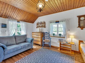 Holz, Interior Design, Möbel, Decke, Zuhause, Flooring, Hütte, Zimmer, Couch, Wohnzimmer