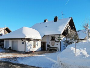 Sky, Building, Snow, Window, House, Cottage, Plant, Freezing, Siding, Landscape