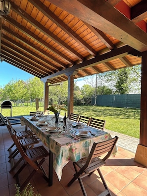 Outdoor dining
